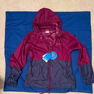 Columbia Maroon and Dark Blue Jacket, water & wind resistant lightweight jacket